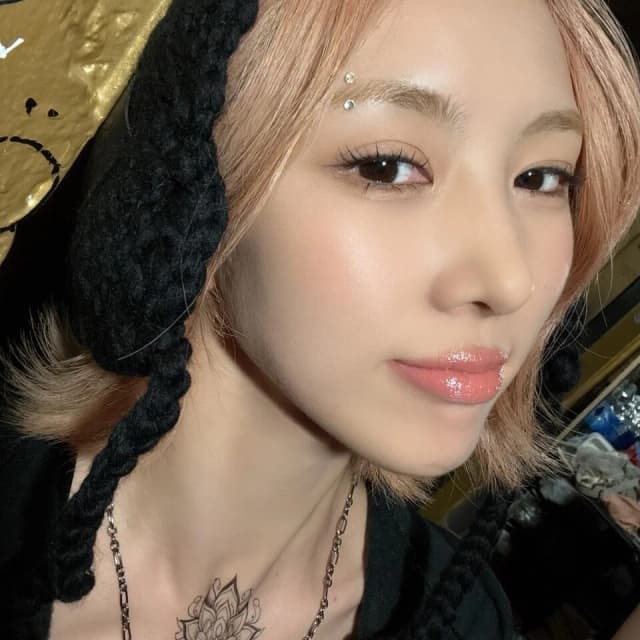 Yoohyeon portrait