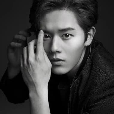 동준 프로필