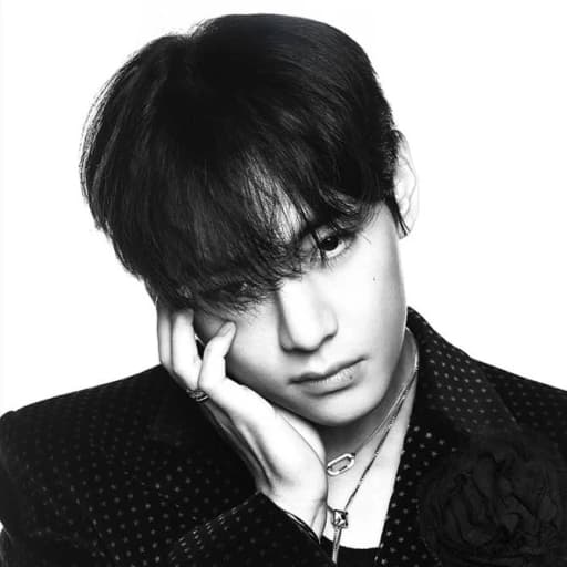 V portrait