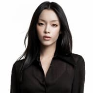 Lexie Liu portrait